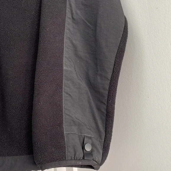 The North Face XL jacket - Picture 7 of 7